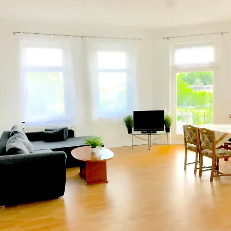 Meeraner Parkresidenz - App Bahnhofstrasse Apartman Meerane
