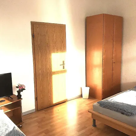 Meeraner Parkresidenz - App Bahnhofstrasse Apartman Meerane